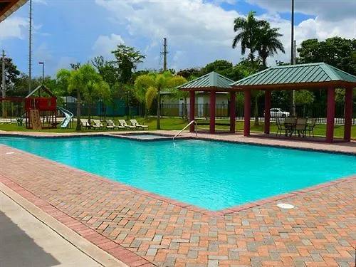 Cidra Country Club Inn & Villas Hotel
